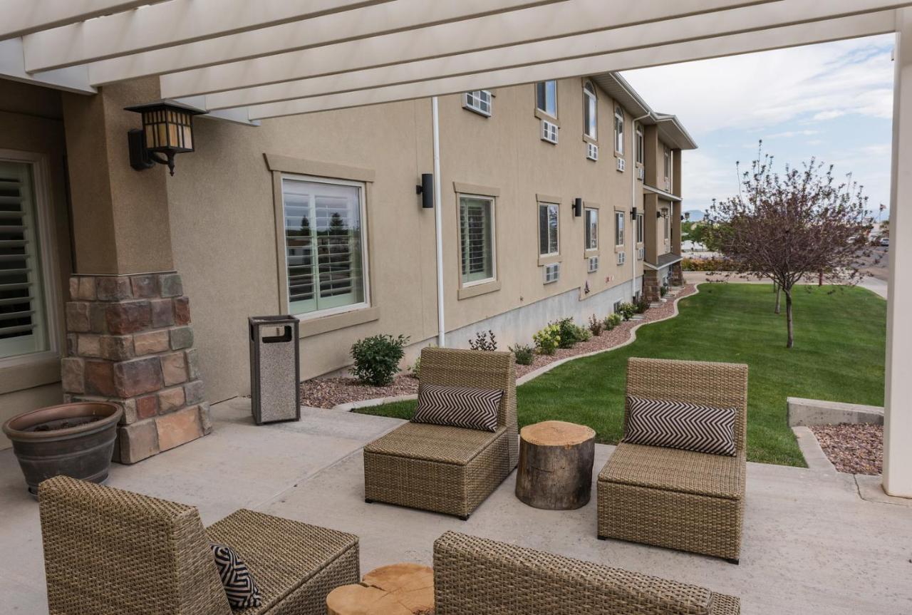 Landmark Inn And Suites Vernal Buitenkant foto